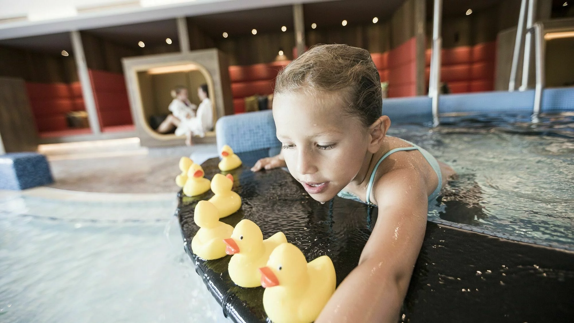 Schwimmbecken für Kleinkinder im Kinderhotel Allgäuer Berghof