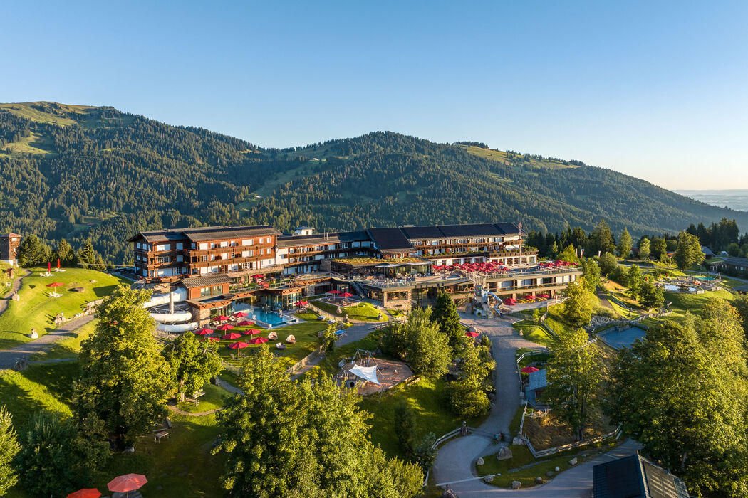 Sonnenaufgang beim Wandern im Allgäu im Kinderhotel Allgäuer Berghof